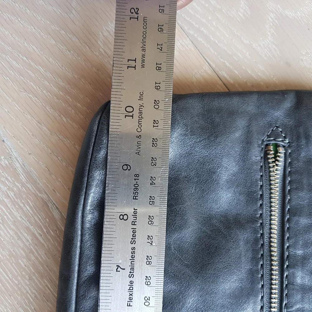 Marc By Marc Jacobs  Black leather clutch vintage